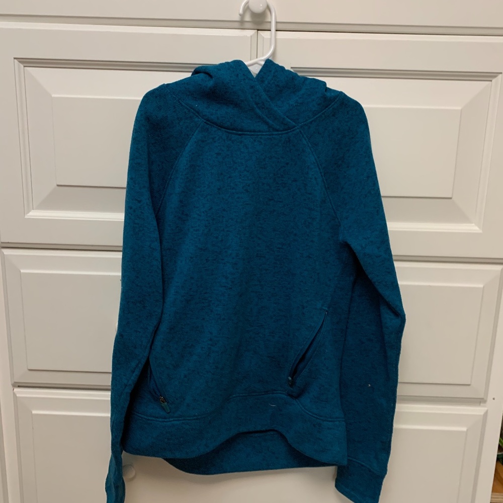 old navy pull over with pockets